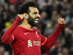 Fabinho Absen, Peran Mohamed Salah dan Virgil van Dijk Belum Bisa Dipastikan