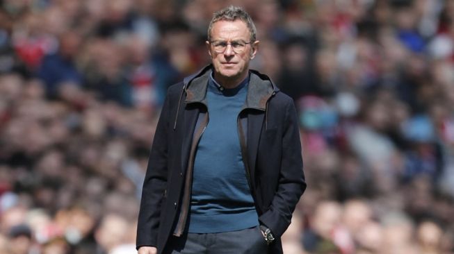 Pelatih interim Manchester United, Ralf Rangnick. [IAN KINGTON / IKIMAGES / AFP]