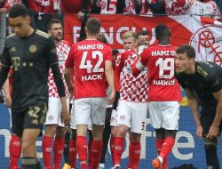 Bayern Munich dan Dortmund Kompak Telan Kekalahan