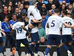 Duet Kane dan Son Bawa Tottenham Libas Leicester 3-1