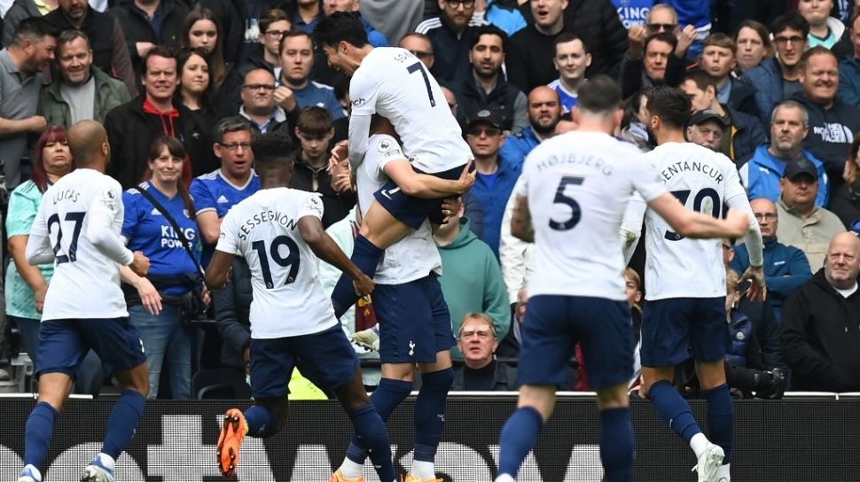Duet Kane dan Son Bawa Tottenham Libas Leicester 3-1