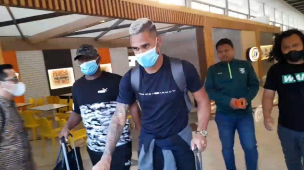 Mendarat di Surabaya, Persebaya Segera Rampungkan Transfer Silvio Junior