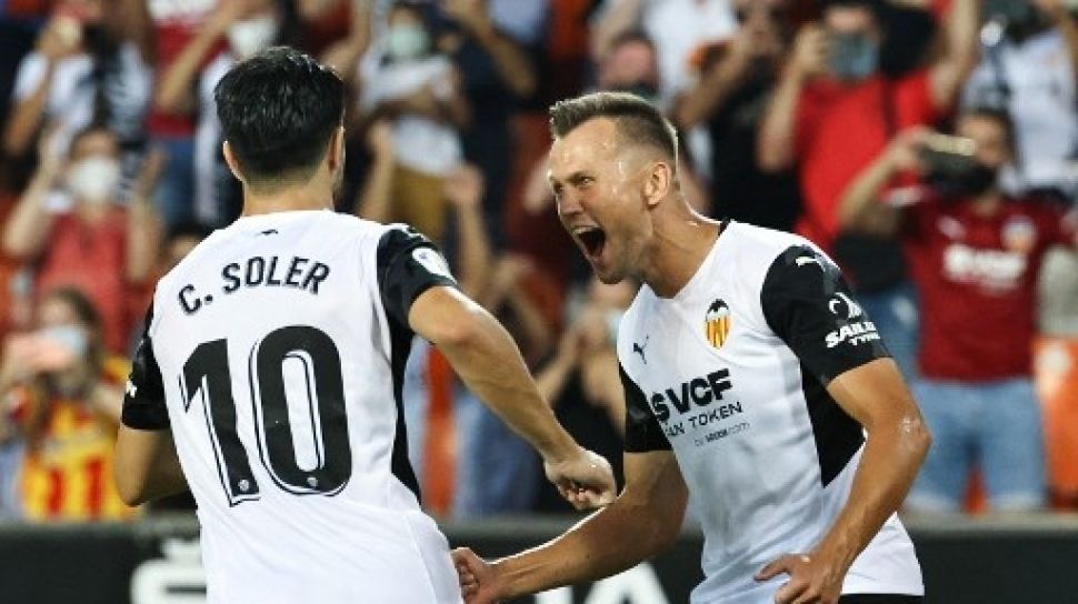 Juventus Tertarik Dapatkan Carlos Soler dari Valencia