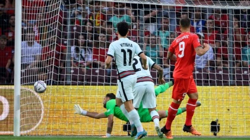 Momen Fantastis Haris Seferovic Cetak Gol Tercepat di UEFA Nations League ke Gawang Portugal, Cuma Butuh 57 Detik